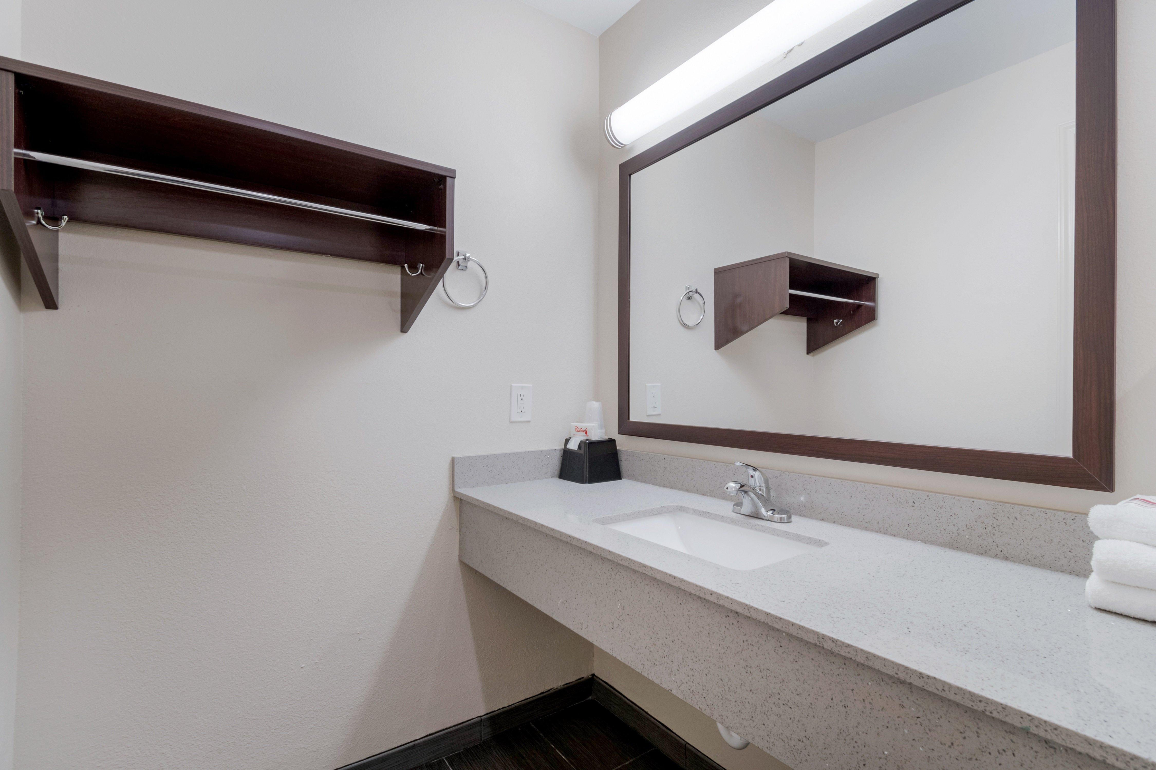 Red Roof Inn Houston - Spring North Экстерьер фото