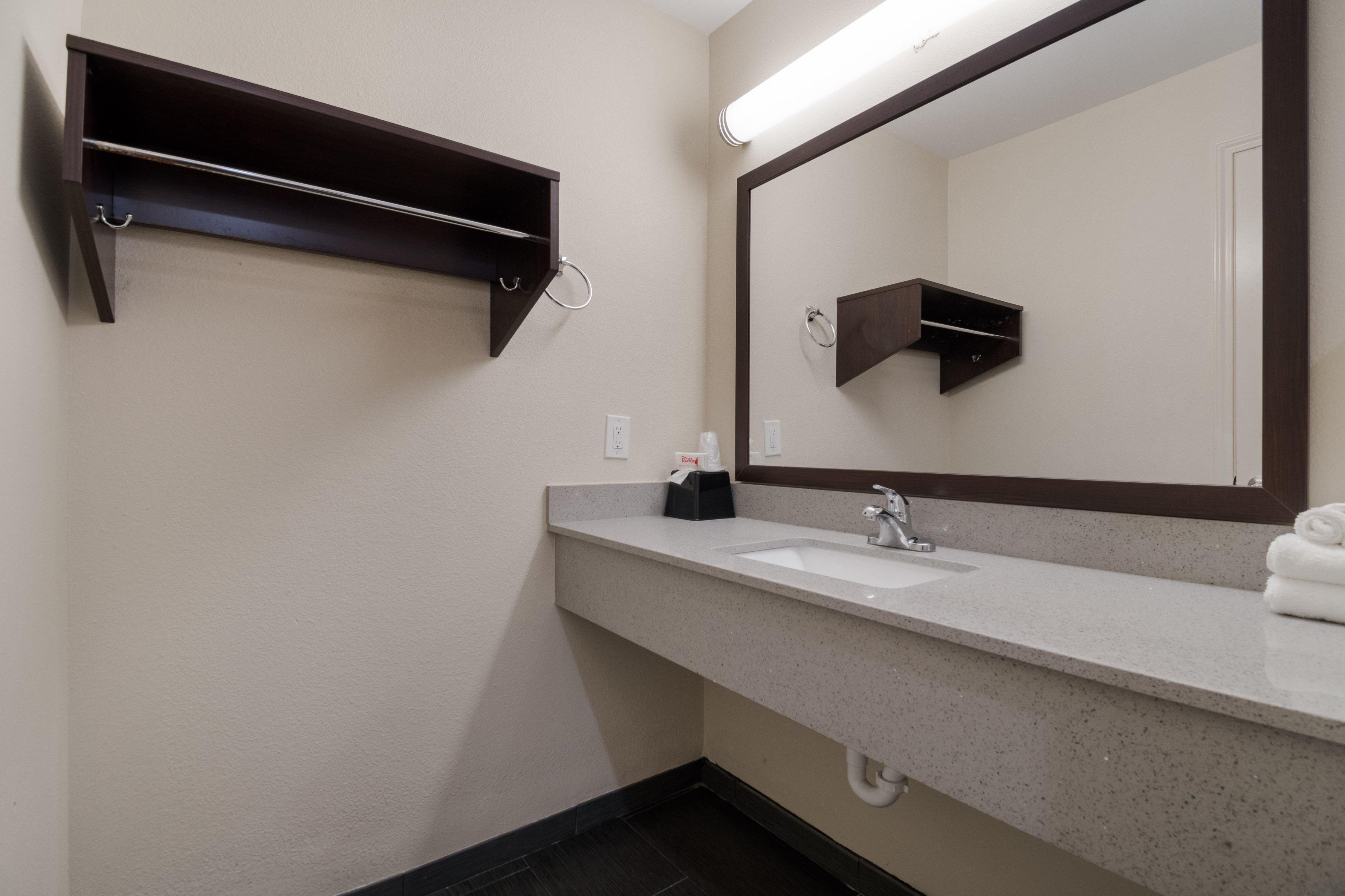 Red Roof Inn Houston - Spring North Экстерьер фото